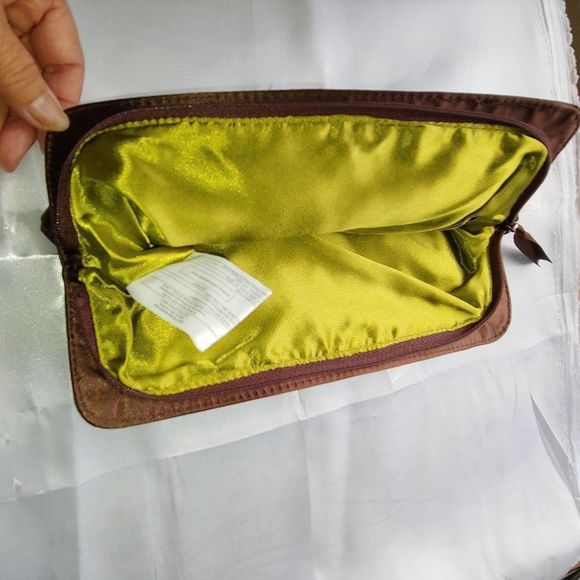 Clutch/purse with embroidering and sequins - Picture 4 of 4